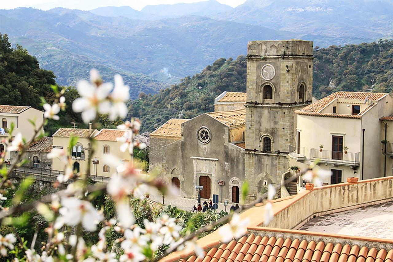 Due Sicilie Maison De Charme Casalvecchio Siculo Buitenkant foto
